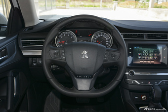 2015款东风标致408 1.2T自动豪华版