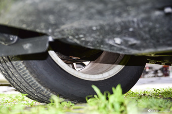 2016款荣威e550 1.5L自动旗舰版