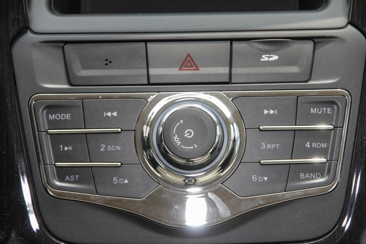 2016款英致G3 1.5L手动精英版