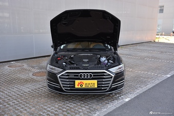 2018款奥迪A8L 3.0T自动55 TFSI quattro尊贵型