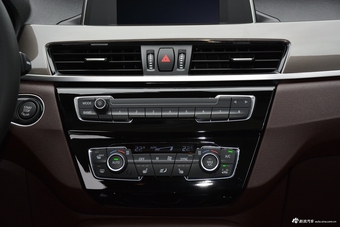 2018款宝马X1 1.5T自动sDrive18Li尊享型
