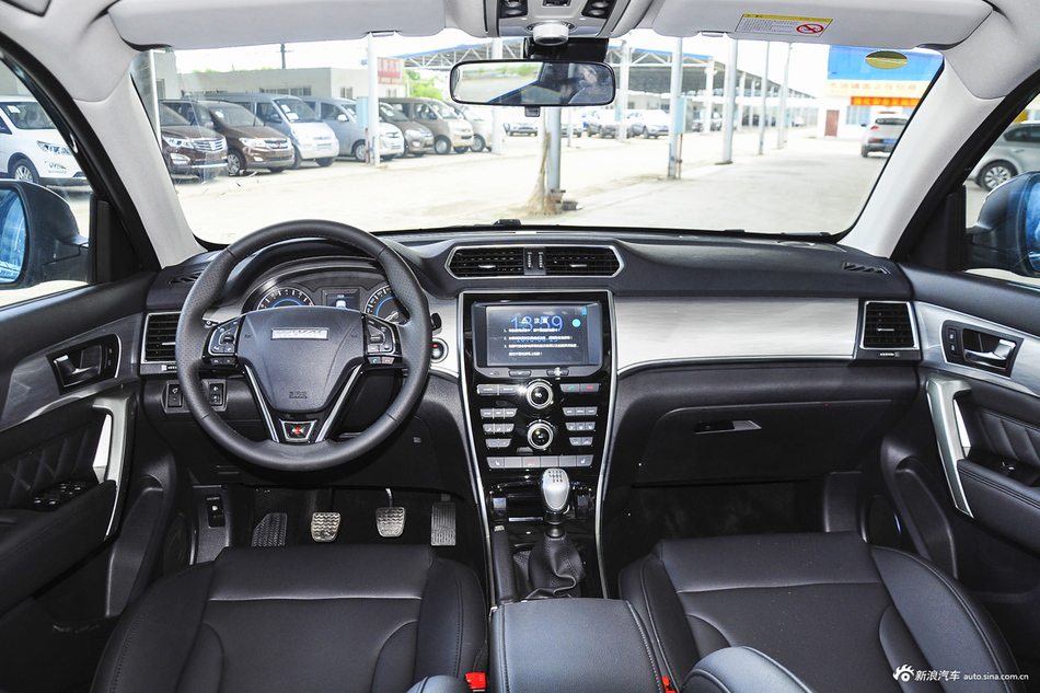 2016款哈弗H2 1.5T手动两驱精英型 经典黑