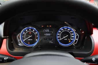 2015款北汽绅宝X25 1.5L手动标准型