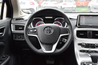 2017款中华H3 1.5L自动精英型