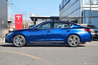 2018款英菲尼迪Q50L 2.0T自动豪华运动版