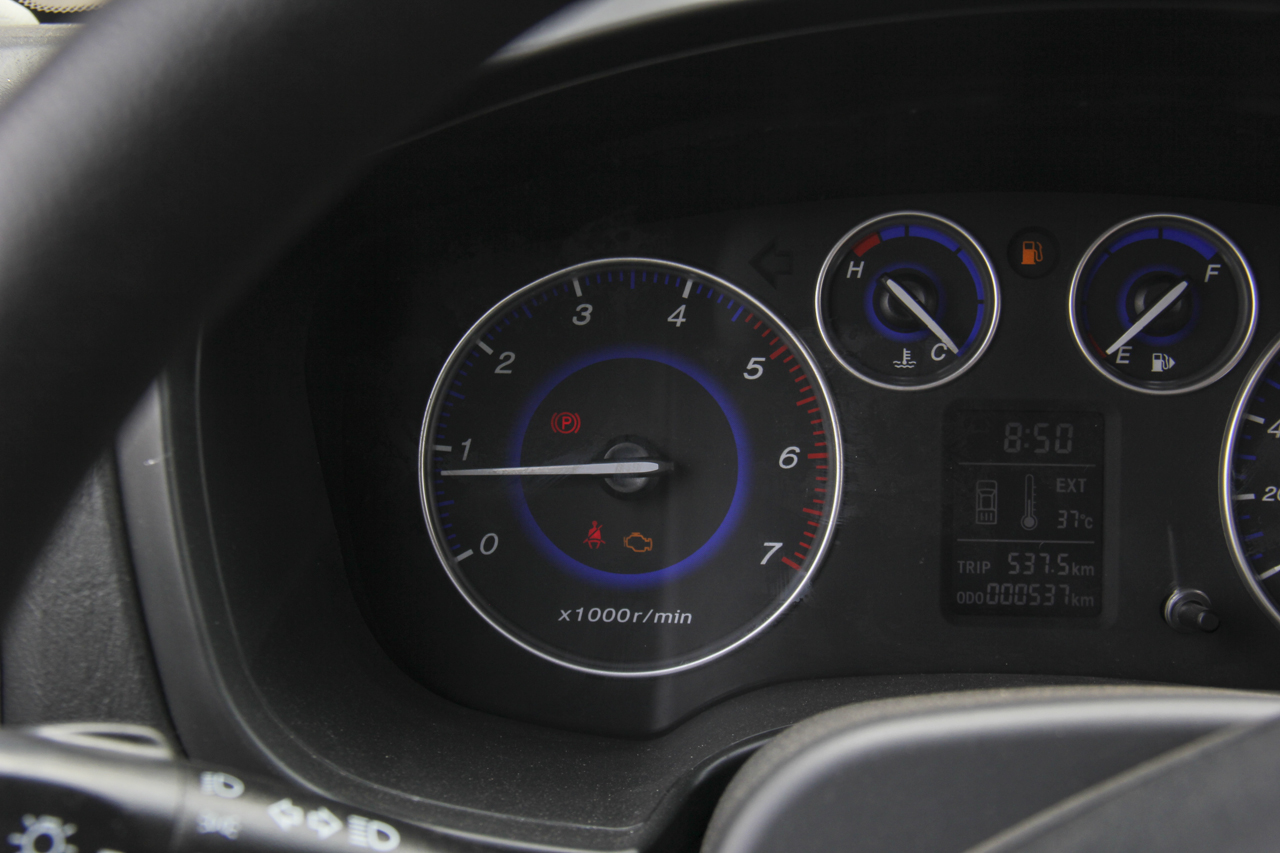 2018款宝典2.9T手动新超值柴油两驱舒适型加长货箱JX4D30B5L