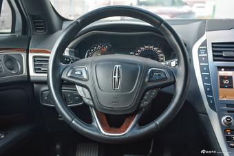 2018款林肯MKZ 2.0T自动尊耀版