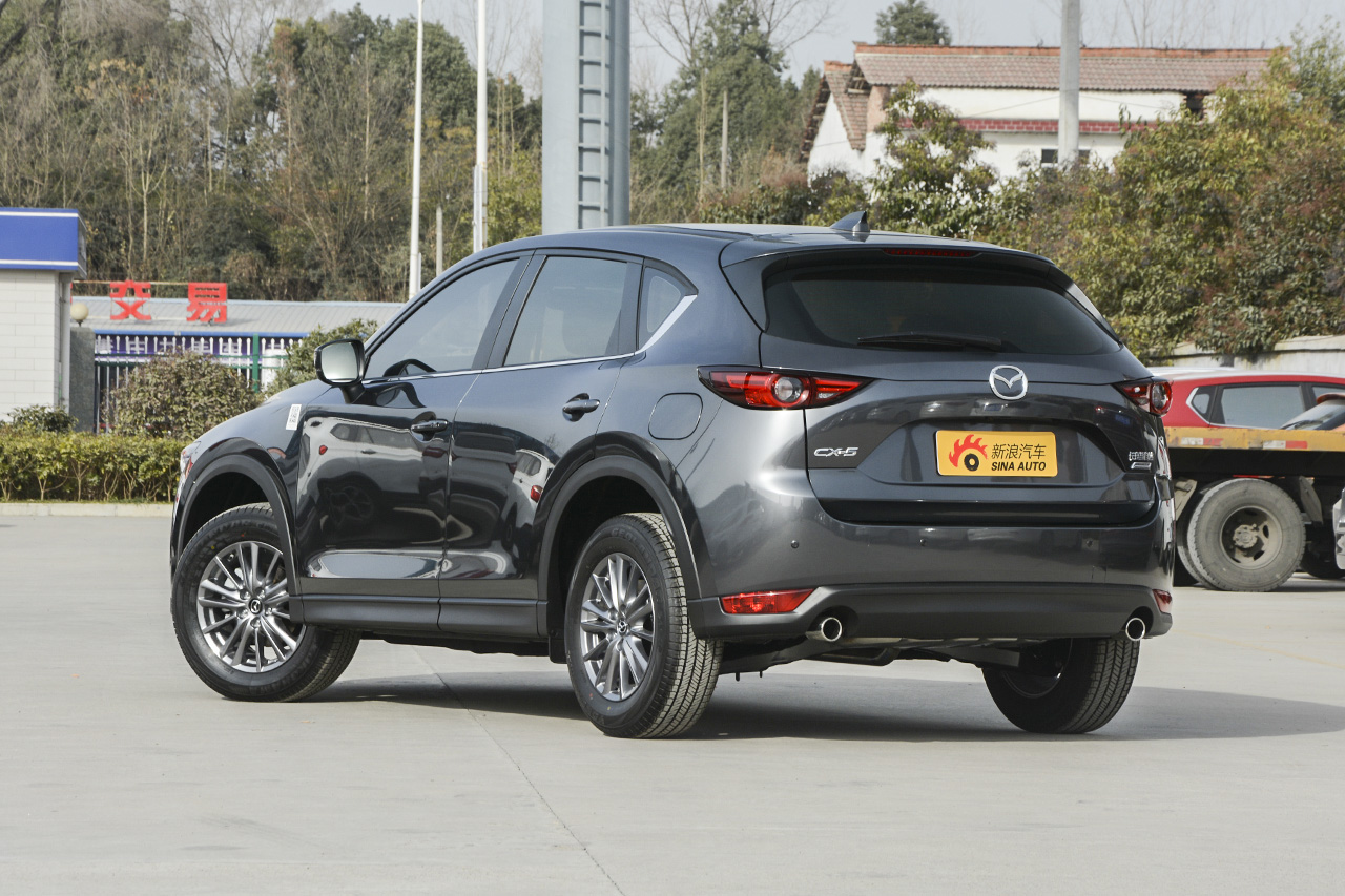 2017款马自达CX-5 2.0L自动两驱智尚型