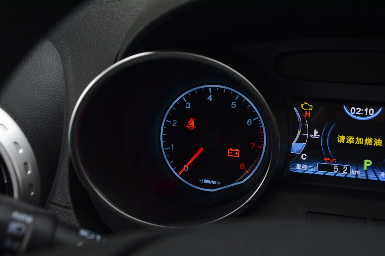 2017款比亚迪元1.5L手动酷炫时尚型