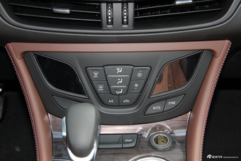 2017款昂科威2.0T自动四驱精英型28T