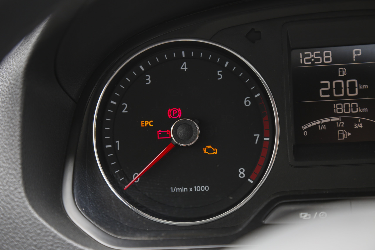 2015款捷达1.6L自动豪华型 闪光银