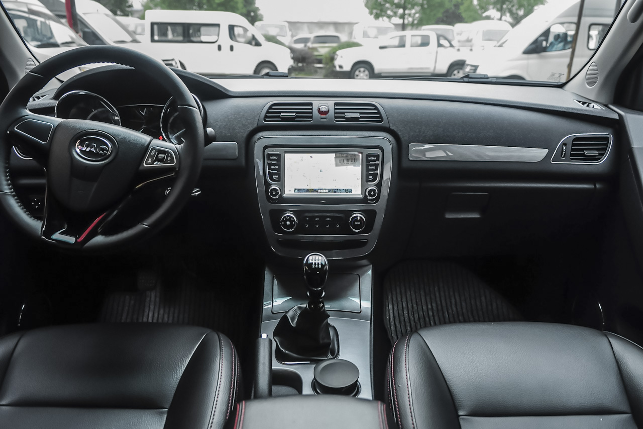 2015款帅铃T6 2.8T手动柴油新锐型HFC4DA1-2C