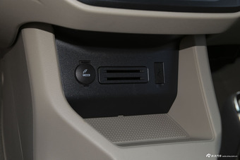 2017款菱智M5L 1.6L手动9座标准型