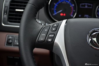 2016款东风风行SX6 1.6L 手动豪华型