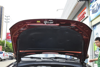 2016款众泰T600 2.0T自动尊享型运动版