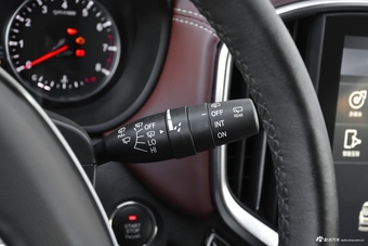 2018款中华V6 1.5T自动旗舰型