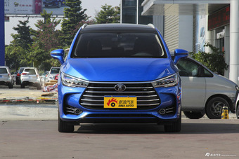 2017款比亚迪宋MAX 1.5T自动互联尊贵型