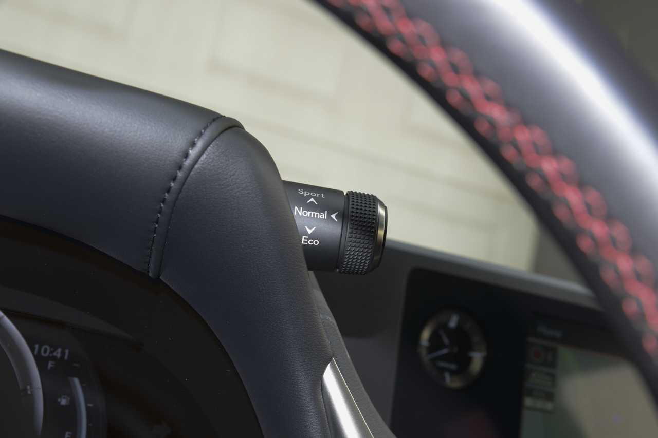 2018款雷克萨斯ES 2.5L自动260 F SPORT