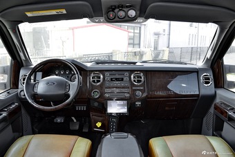 霸气侧漏！到店实拍福特F650