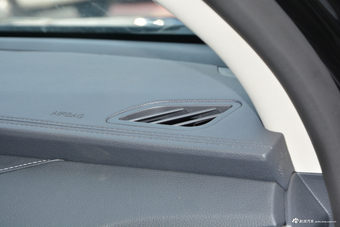 2017上汽大通D90 2.0T自动两驱水星