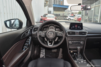 2017款马自达3昂克赛拉 三厢 2.0L 自动尊贵型