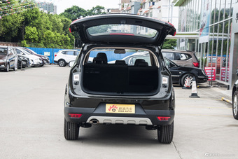 2015款 宝骏560 1.8L手动精英型