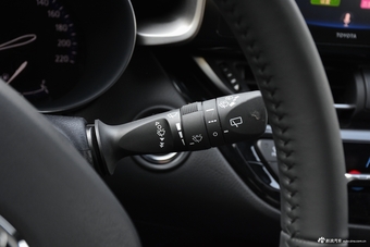 2018款奕泽IZOA 2.0L自动奕炫版