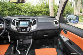 2015款黄海N2 2.8T手动两驱柴油运动版