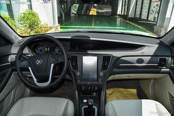 2016款绅宝D50 1.5L 手动精英版图片