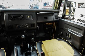 2016款BJ 212 2.0L手动方门四驱豪华型 国IV