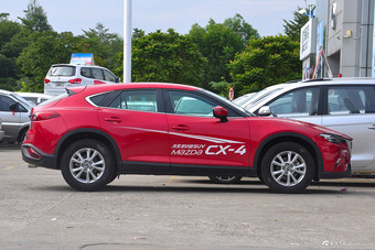 2016款马自达CX-4 2.0L自动两驱蓝天领先版