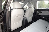 2017款奔腾X80 2.0L自动精英型