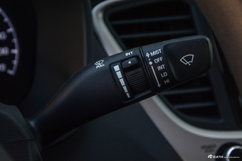 2016款悦纳1.4L自动炫酷版GLS