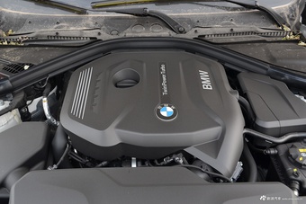 2017款宝马3系2.0T自动M运动型330i（白）