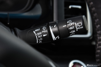 2016款艾力绅2.4L自动至尊版