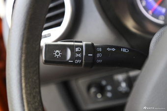 2016款吉利熊猫1.0L AMT酷趣版