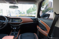 2018款众泰T300 1.5L自动尊贵型