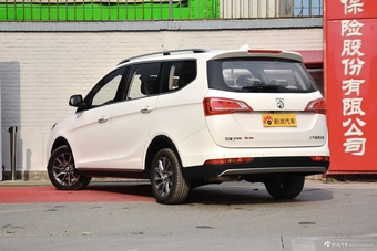 2017款宝骏730 1.5T自动旗舰型7座