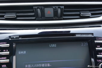 2017款楼兰2.5L自动XL NAVI Plus两驱智领版