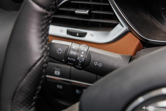 2015款DX7 1.5T手动豪华型