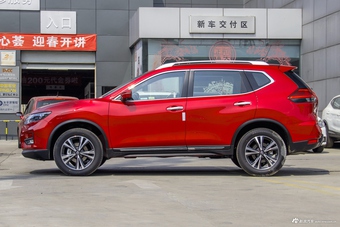 2017款奇骏2.5L自动CVT豪华版 4WD