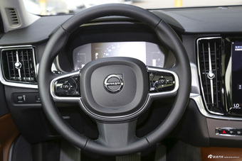 2017款沃尔沃S90 2.0T自动T4智逸版