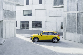 奥迪全新SUV卖15万？奔驰宝马已懵逼