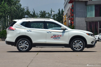 2014款奇骏2.5L自动XV NAVI四驱至尊版