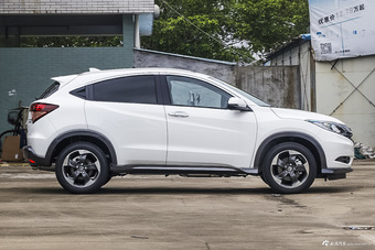 2015款缤智1.8L CVT四驱旗舰型 塔夫绸白