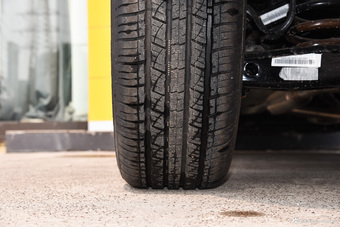 2015款猎豹CS10 2.0T手动风尚版 纽约黑