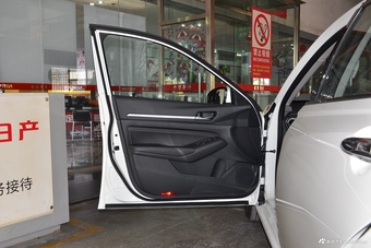 2019款天籁2.0L自动XL舒适版