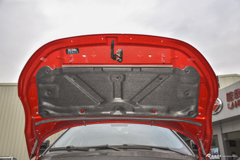 2015款陆风X7 2.0T自动全景尊享版