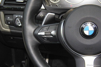 2016款宝马3系 2.0T自动328i M运动型