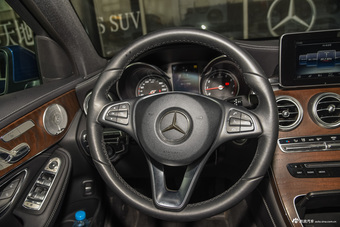 2016款奔驰GLC300 2.0T自动4MATIC动感型 宝石蓝